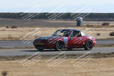 media/Nov-17-2024-CalClub SCCA (Sun) [[5252d9c58e]]/Around the Pits/